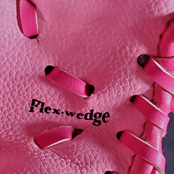 Little League Baseball Glove - Picture 10 of 11